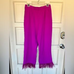 Wayf magenta  Cropped Pants with Feather Hem